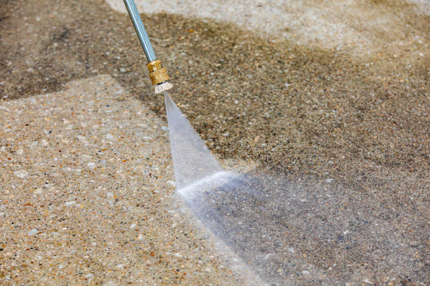 Best Pool Deck Cleaning  in Home Garden, CA